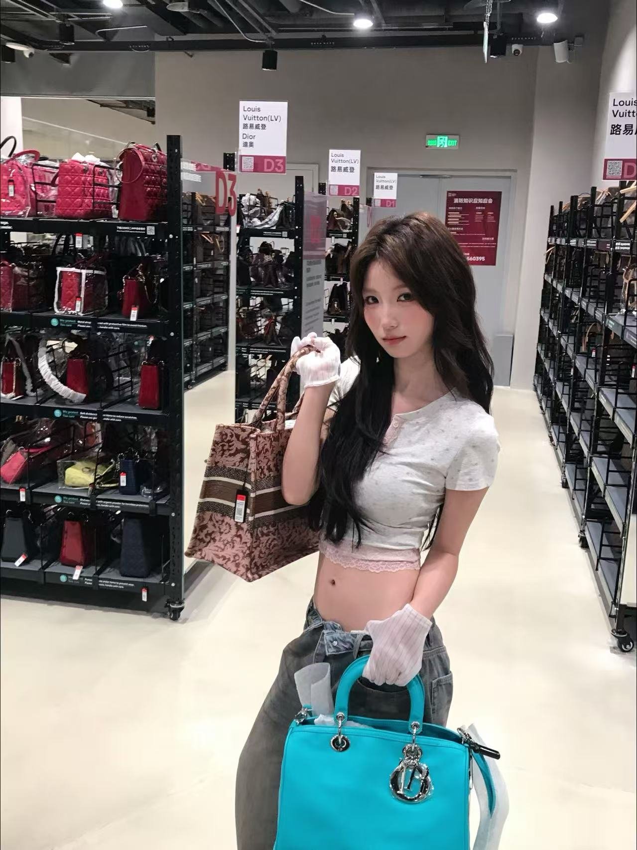 Mia with handbags